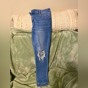 Women’s American Eagle Jeans